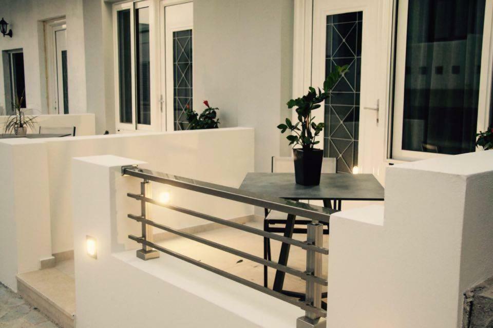 Luxury Apartments Near To The Beach Плакиас Экстерьер фото