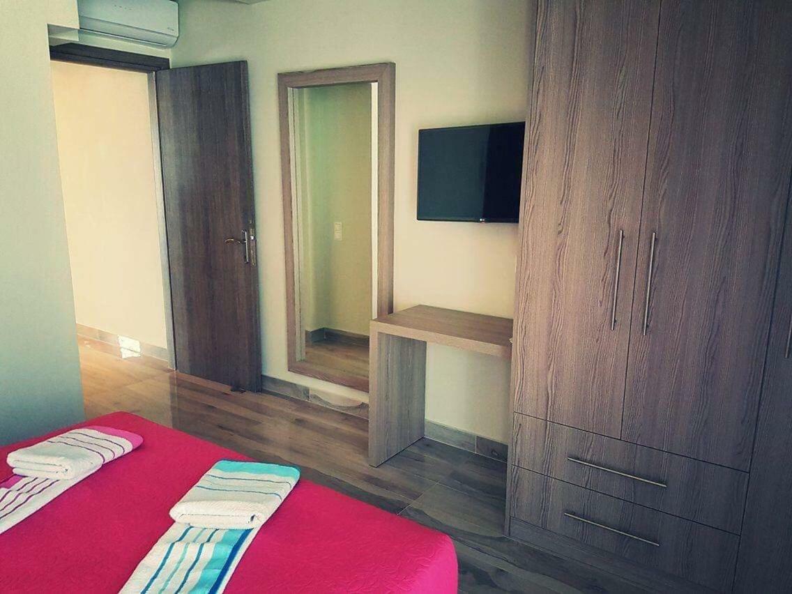 Luxury Apartments Near To The Beach Плакиас Экстерьер фото