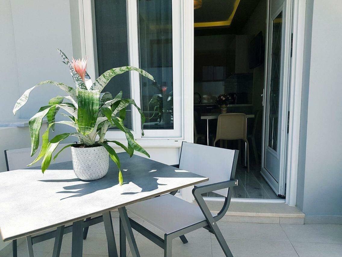 Luxury Apartments Near To The Beach Плакиас Экстерьер фото
